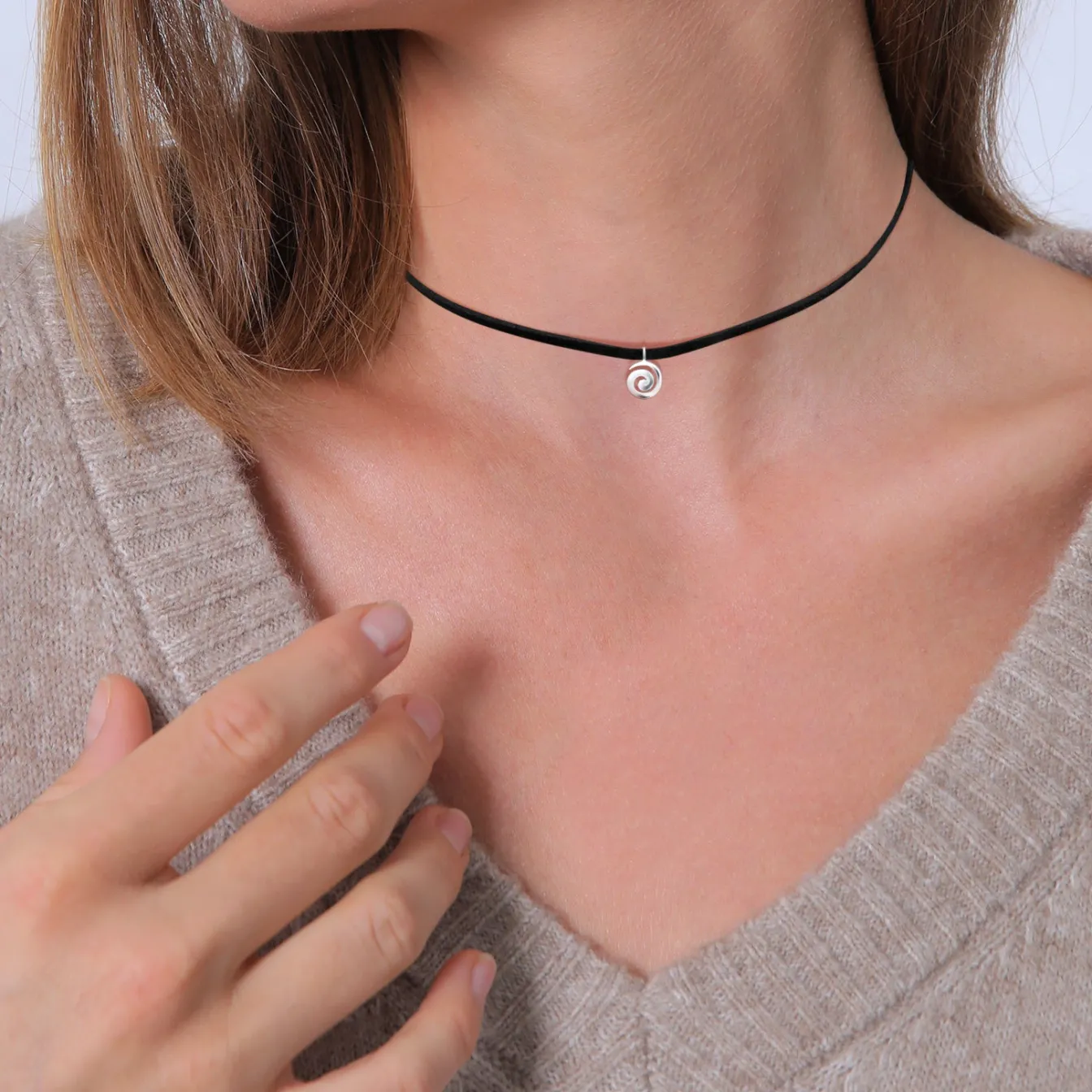 Elli "Choker Anhänger | Kunstleder< Symbol-schmuck|Halsketten