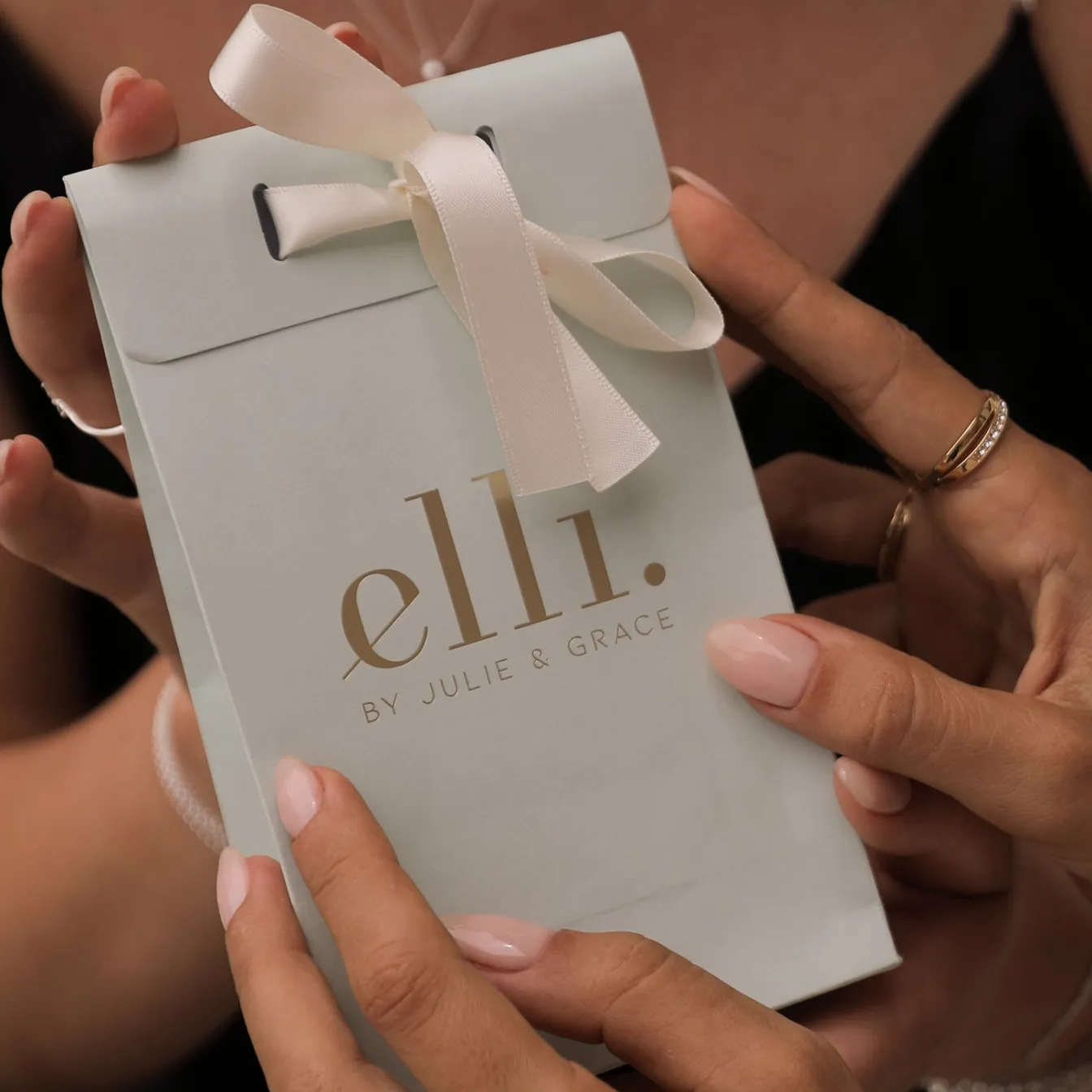 Elli "Geschenkverpackung | mit Schleife< Geschenkverpackungen