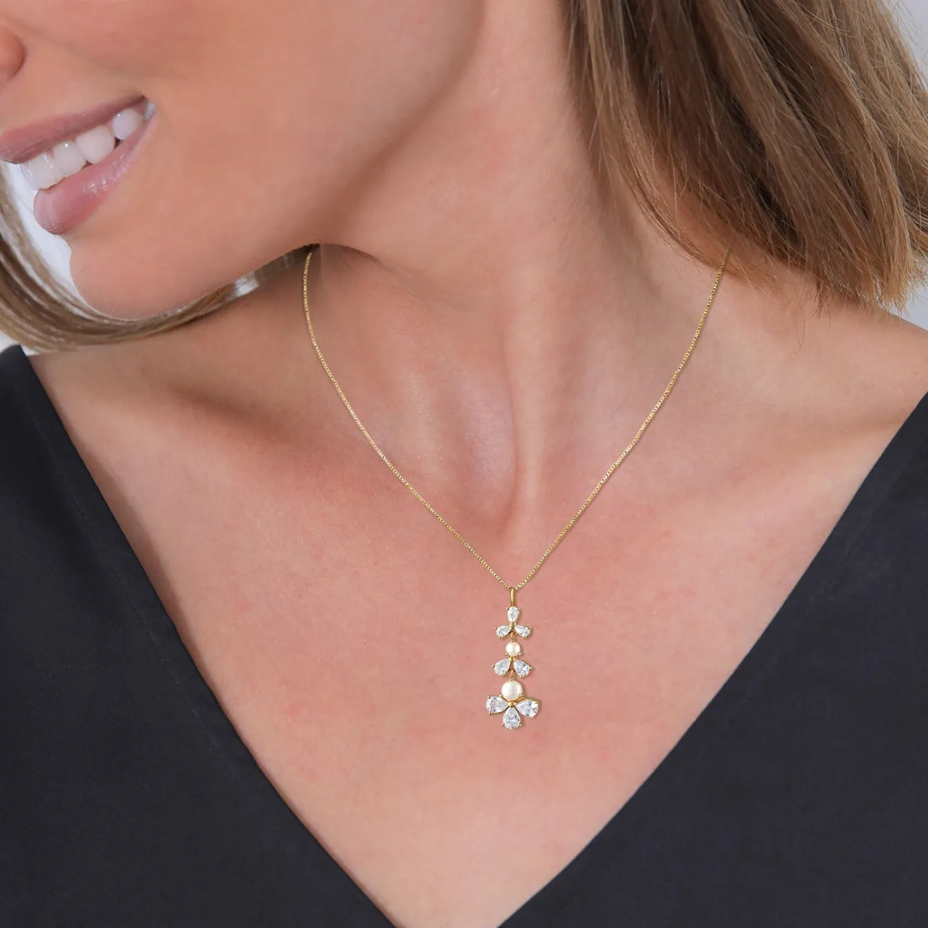 Elli "Halskette Blumen | Zirkonia (Weiß) & Süßwasserperlen< Vergoldet|Symbol-schmuck