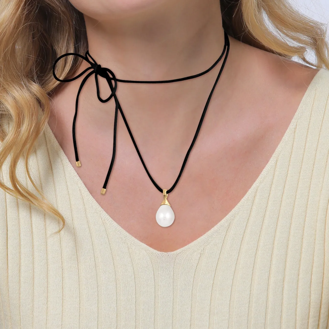 Elli "Satin-Halskette Schleife | Muschelkernperle< Symbol-schmuck|Perlen