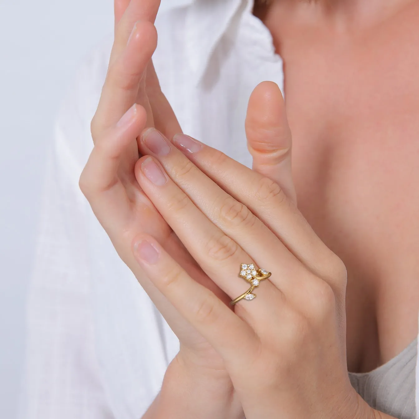 Elli "Statement Ring Blume | Zirkonia (Weiß)< Vergoldet|Symbol-schmuck
